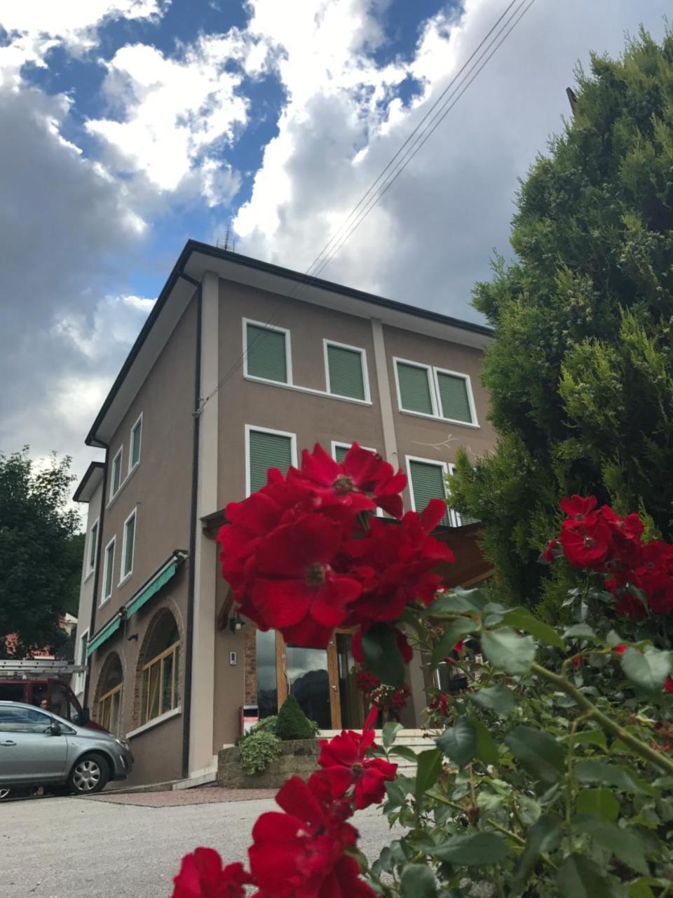 Carla Failela Otel Valli del Pasubio Dış mekan fotoğraf